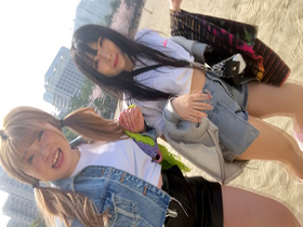 破天荒女優涼花くるみの親友はマニアックなインディーエロ動画に出演していた「エロ女神さま」だった！？親友とだから実現したAYU最初で最後のレズ　サンプル画像02